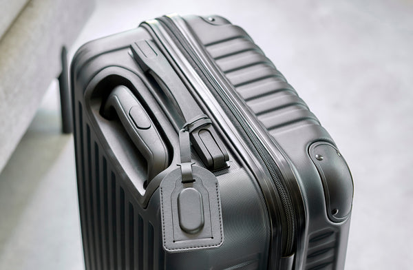 The Isen - Recycled PU luggage tag (Built-in Apple Find My)