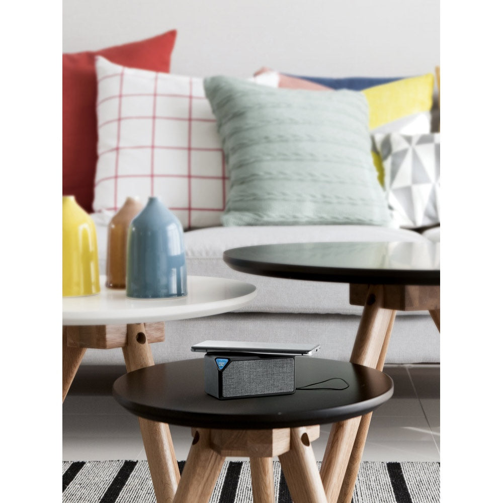 GRUBBS. ABS portable speaker with wireless charging