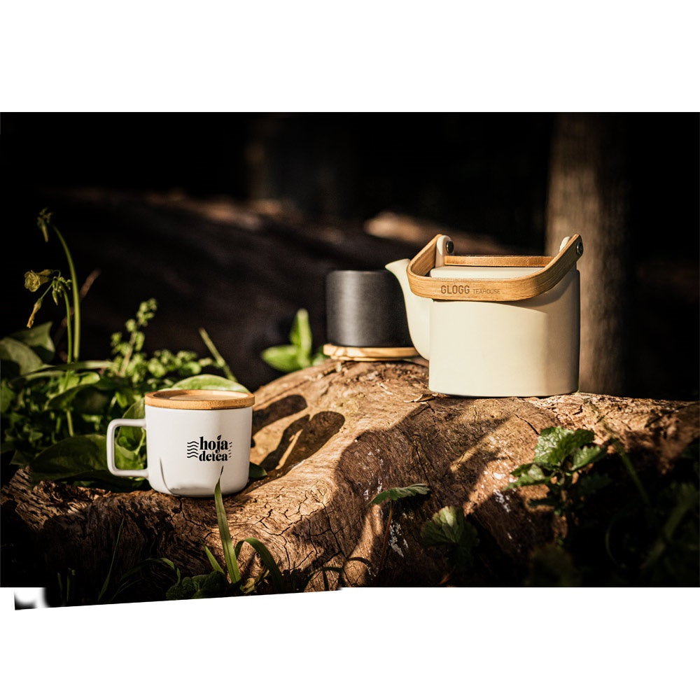 GLOGG. 700 mL ceramic teapot with bamboo lid