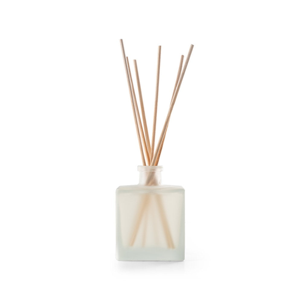 YEUN. Diffuser sticks in glass bottle