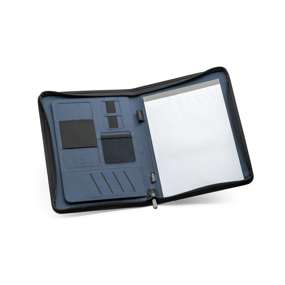 EMERGE FOLDER. A4 folder in 100% rPET 300D with zipper