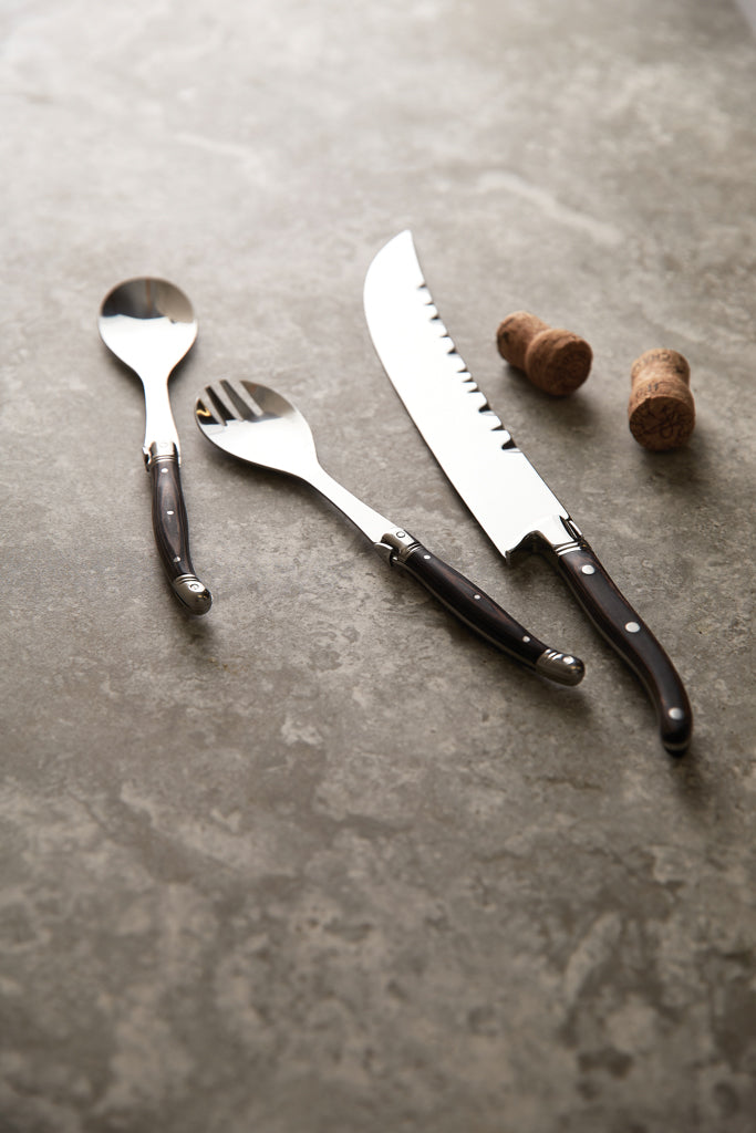 Branded VINGA Gigaro serving cutlery