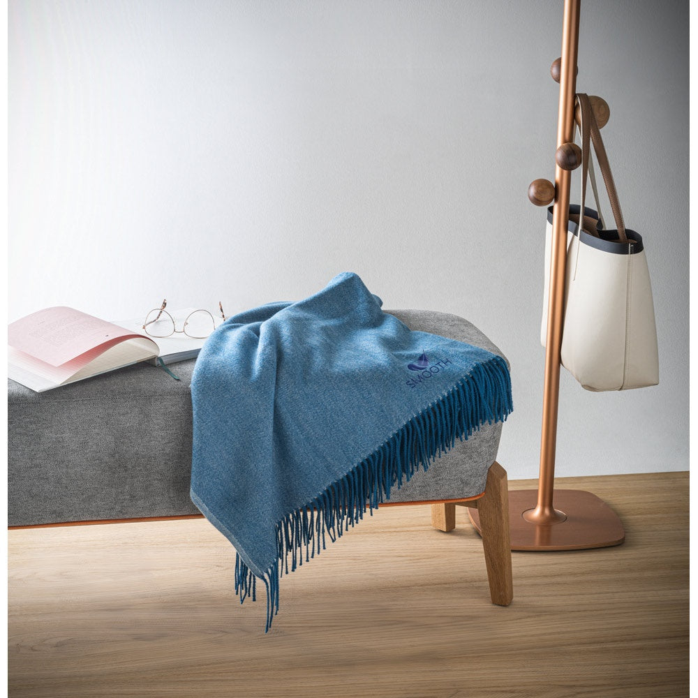 SMOOTH. 100% acrylic blanket with ribbon and personalisation card (270 g/m²)