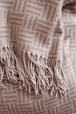 Branded VINGA Lenox blanket