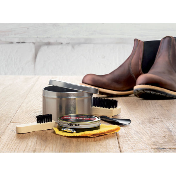 Shoe polish kit