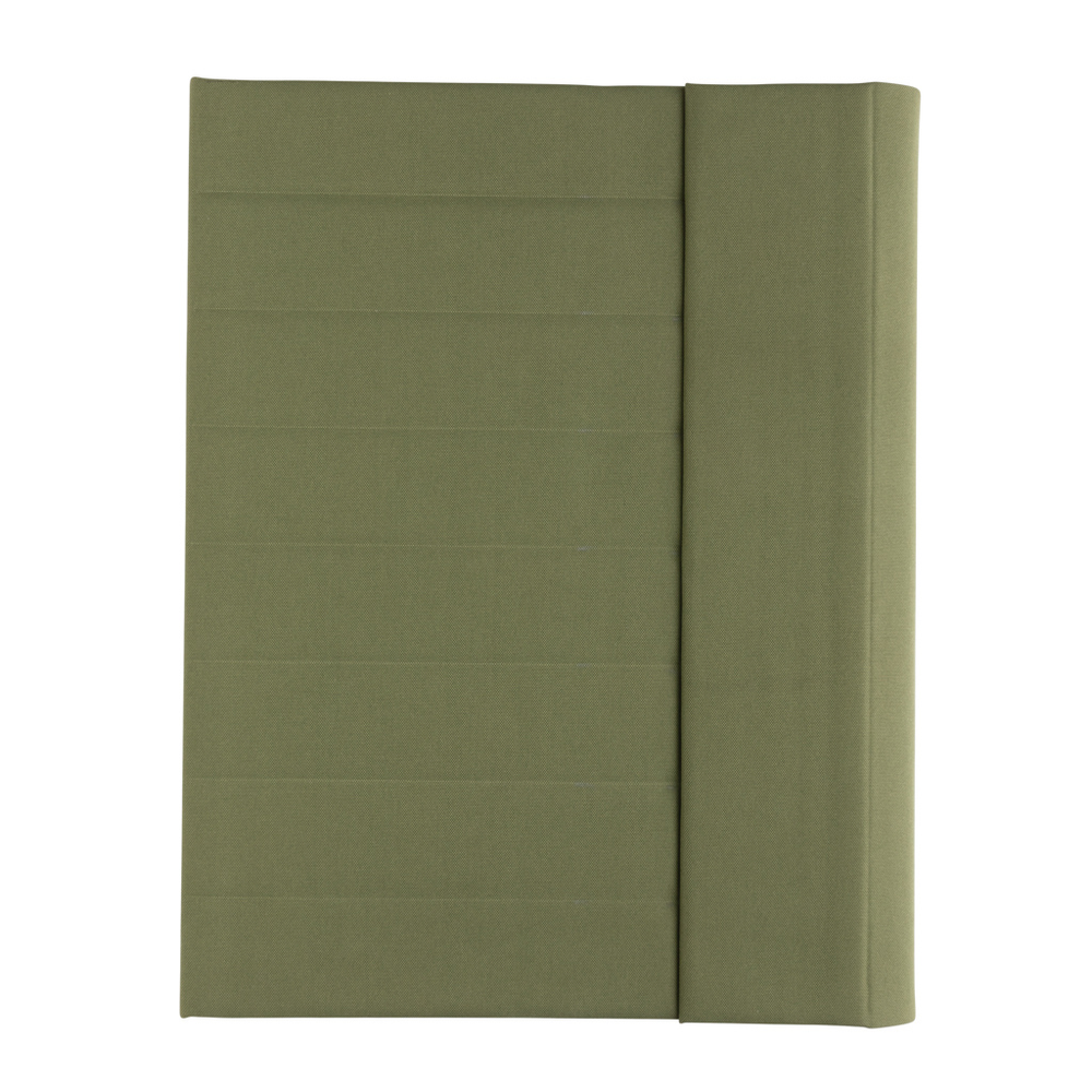 Impact Aware™ A4 portfolio with magnetic closure