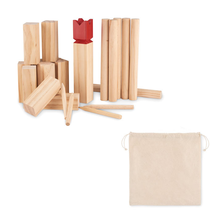 Branded Pinewood outdoor throwing game