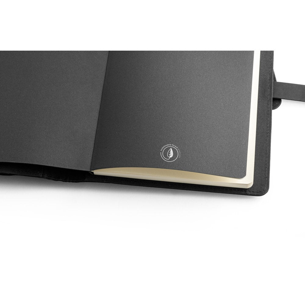 EMERGE A5 FOLDER. A5 folder in 300D 100% rPET with wireless charger