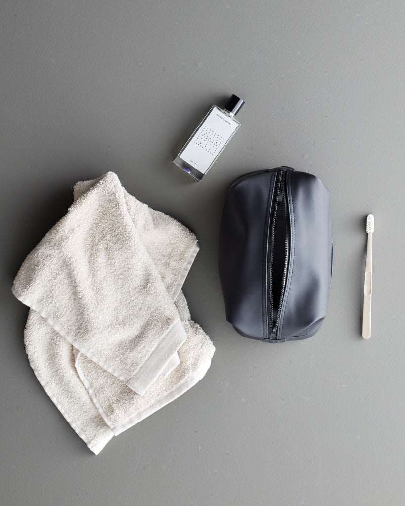 Branded VINGA Baltimore Wash Bag