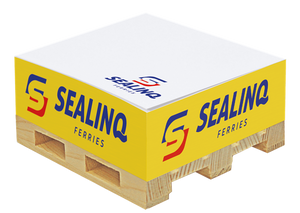 Smart-Block - Baby on Wooden Pallet
