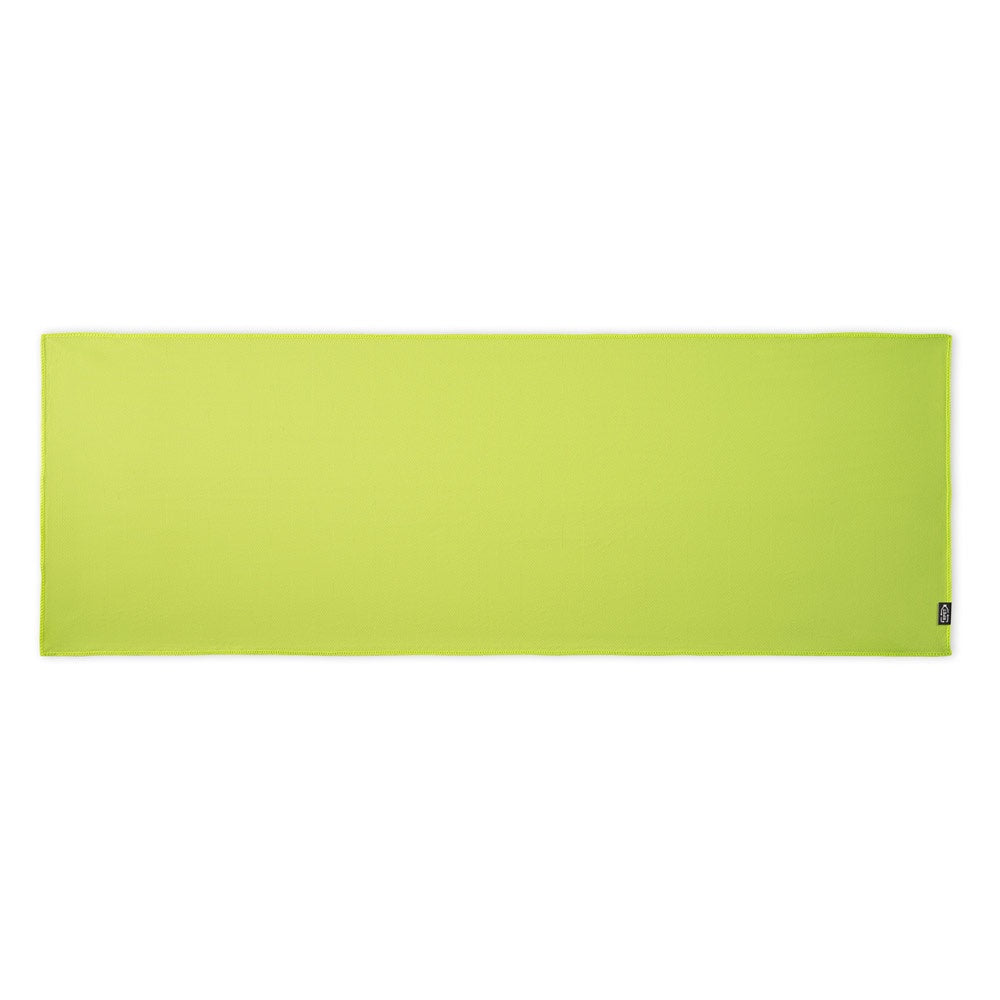 BERNAL. rPET sports towel with non-woven pouch