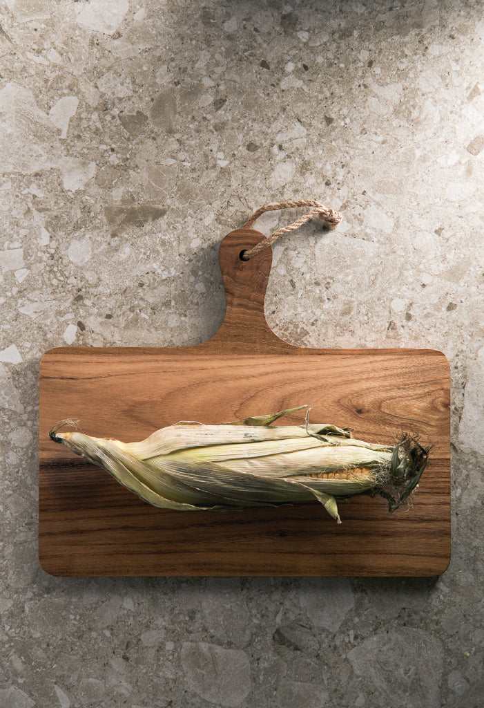Branded VINGA Buscot horizontal serving board