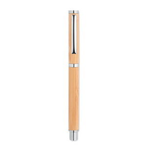 Front view of the Bamboo Gel Pen with lid on