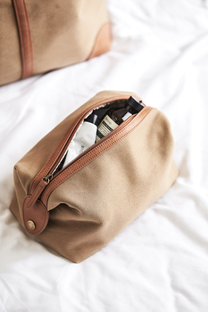 Branded VINGA Sloane toiletry bag RCS recycled polyester