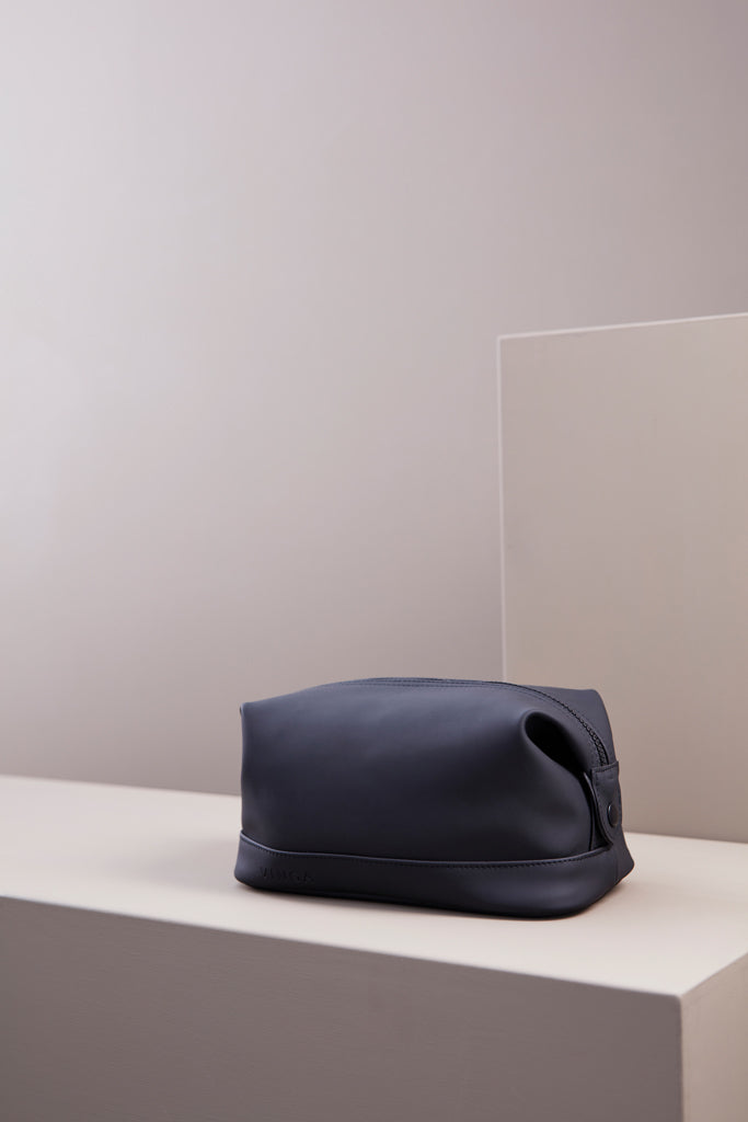 Branded VINGA Baltimore Wash Bag
