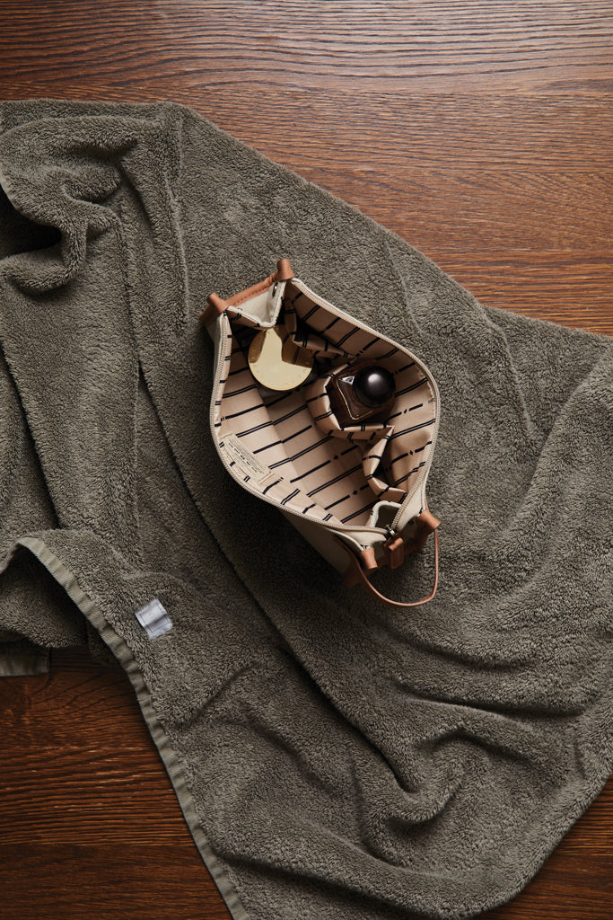 Branded VINGA Bosler GRS recycled canvas toiletry bag