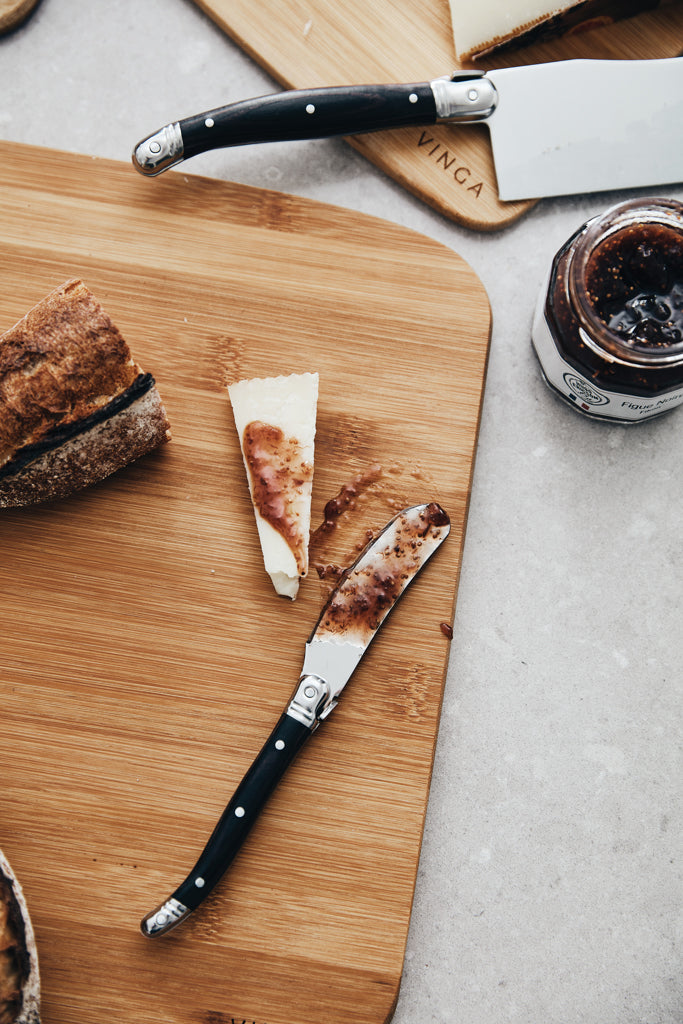 Branded VINGA Gigaro cheese knives