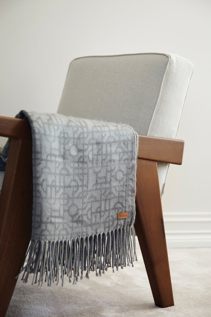 Branded VINGA Verso blanket