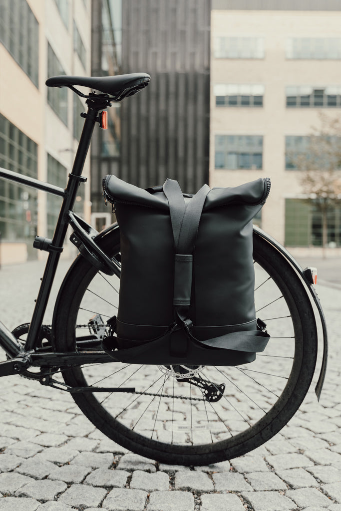 Branded VINGA Baltimore bike bag