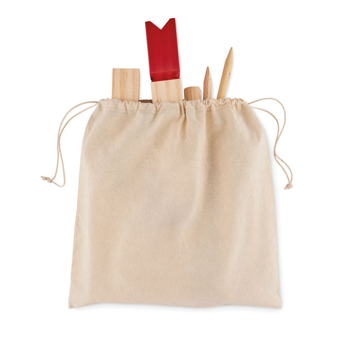 Branded Pinewood outdoor throwing game