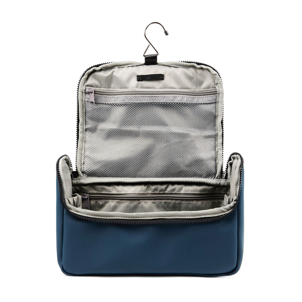 Branded VINGA Baltimore travel toiletry bag