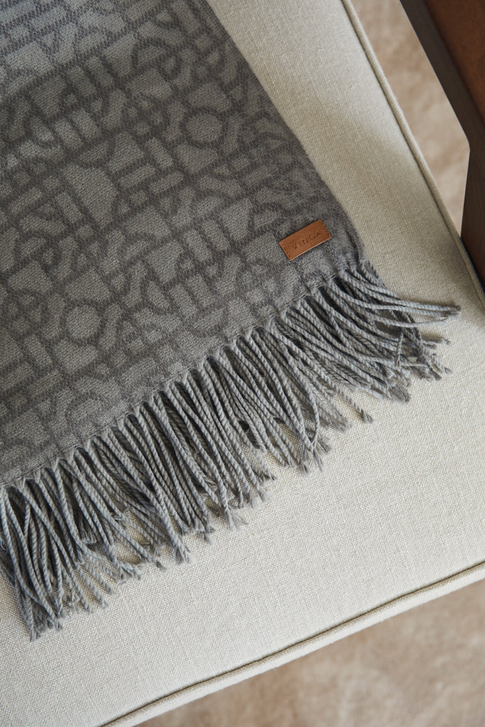 Branded VINGA Verso blanket