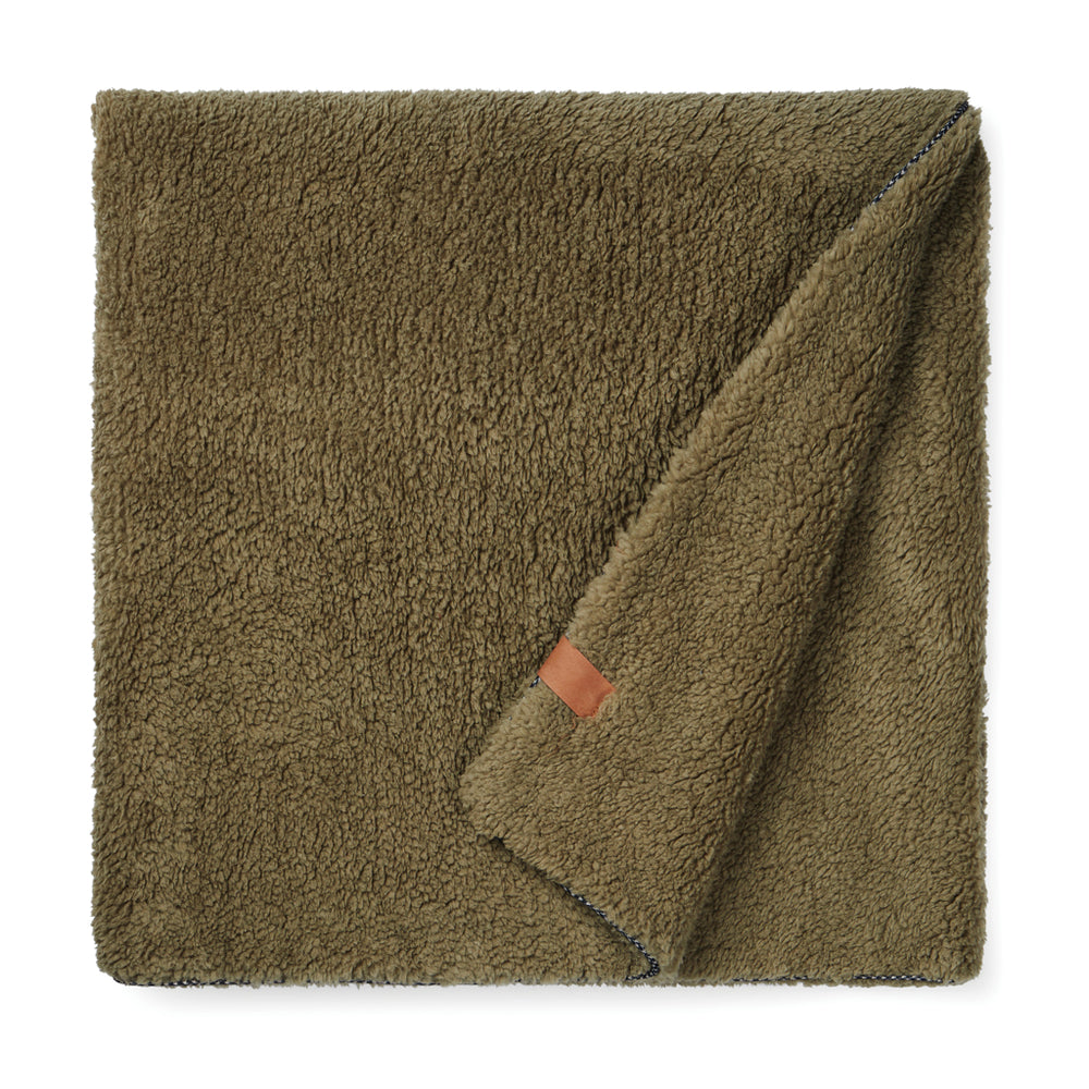 Branded VINGA Maine GRS recycled double pile blanket
